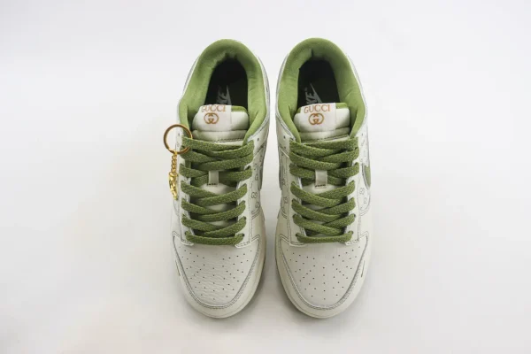Nike SB Dunk Low x GUCCI - Image 5
