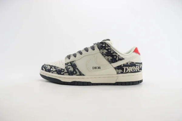 Nike SB Dunk Low x Dior
