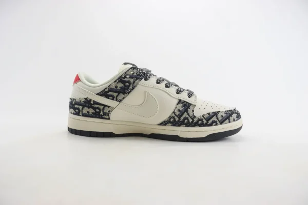 Nike SB Dunk Low x Dior - Image 3
