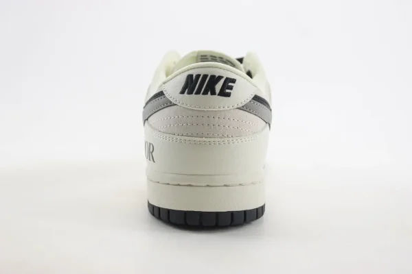 Nike SB Dunk Low x Dior - Image 6