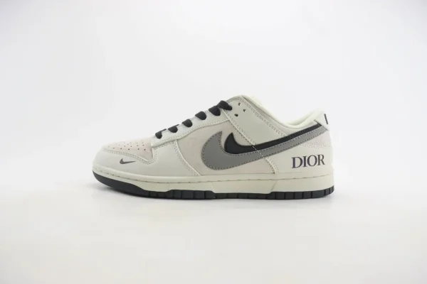 Nike SB Dunk Low x Dior