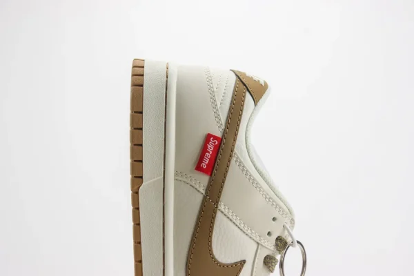 Nike SB Dunk Low - Image 7