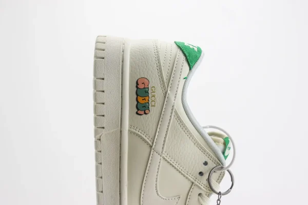 Nike SB Dunk Low x GUCCI - Image 7