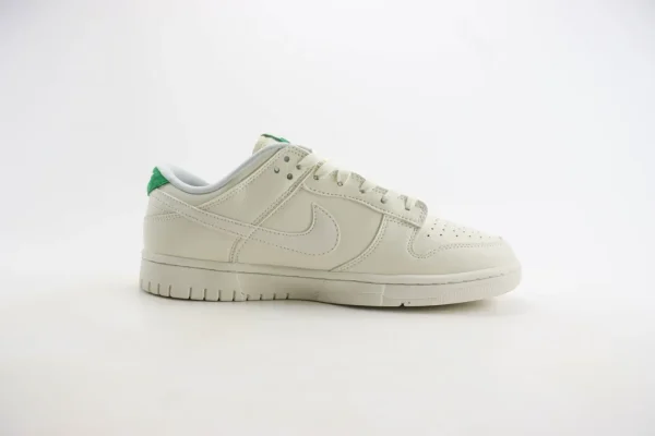 Nike SB Dunk Low x GUCCI - Image 3