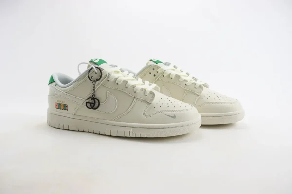 Nike SB Dunk Low x GUCCI - Image 2