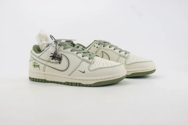 Nike SB Dunk Low - Image 2