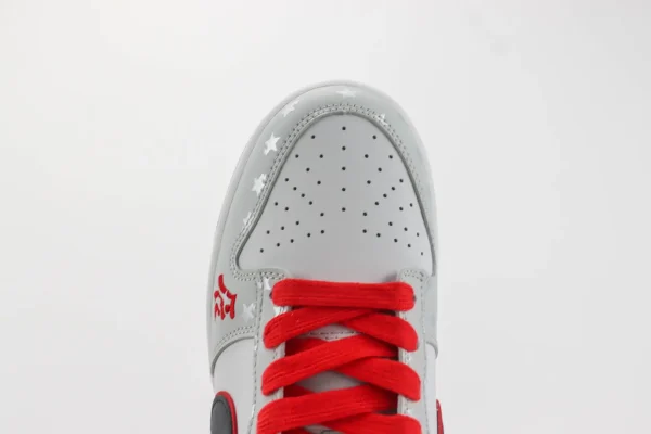Nike SB Dunk Low x Bape - Image 8