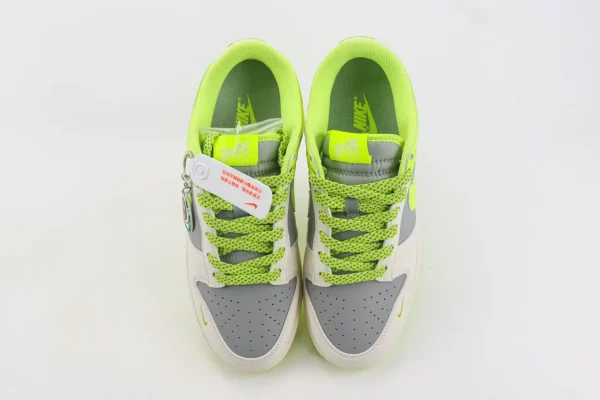 Nike SB Dunk Low x Bape - Image 5