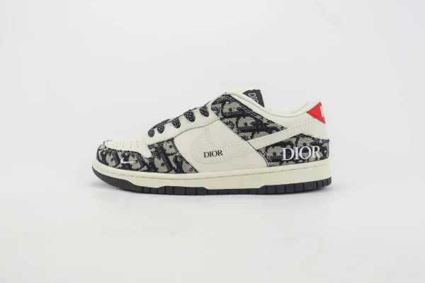 Nike SB Dunk Low x Dior