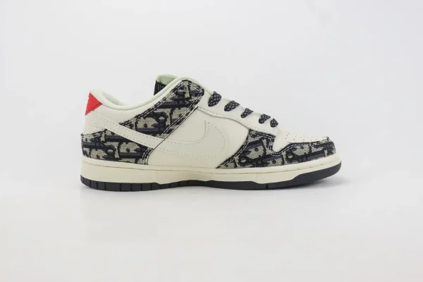 Nike SB Dunk Low x Dior - Image 3