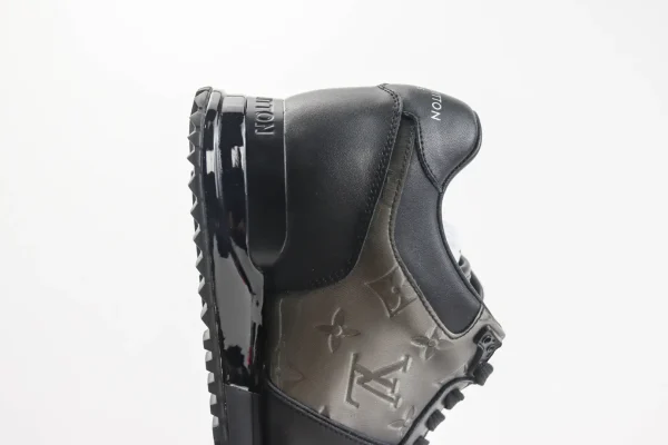 LV Run away Sneaker - Image 7