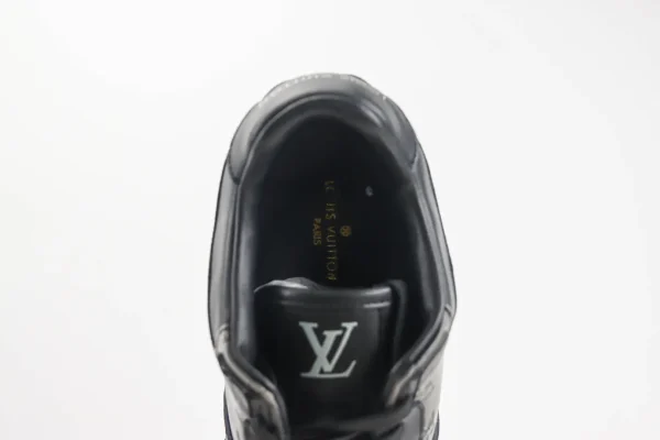 LV Run away Sneaker - Image 9