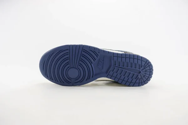 Nike SB Dunk Low x LV - Image 4