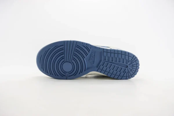 Nike SB Dunk Low x LV - Image 4