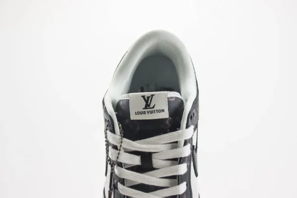 Nike SB Dunk Low x LV - Image 9