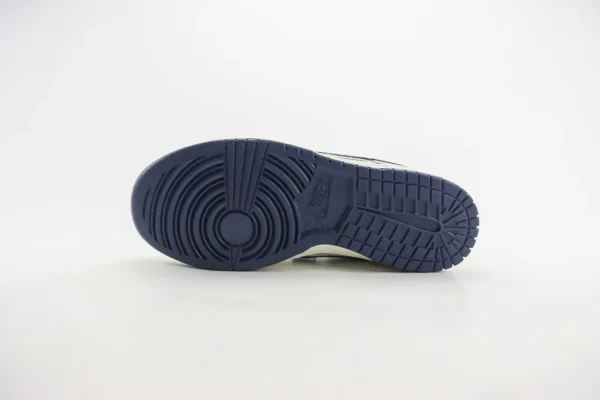 Nike SB Dunk Low x LV - Image 4