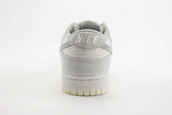 Nike SB Dunk Low x The North Face - Image 6