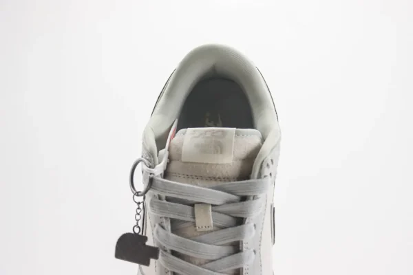 Nike SB Dunk Low x The North Face - Image 9