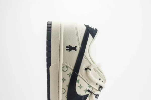 Nike SB Dunk Low x LV - Image 7
