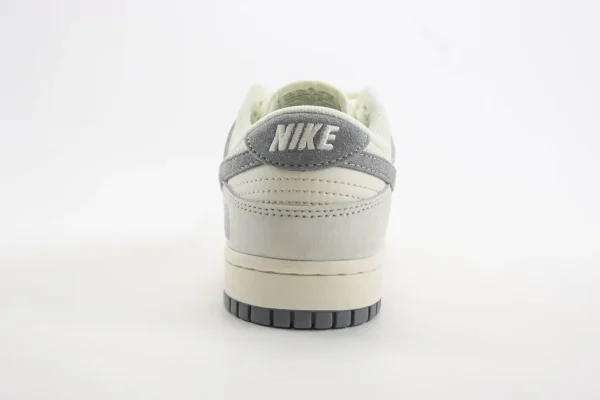 Nike SB Dunk Low x The North Face - Image 6