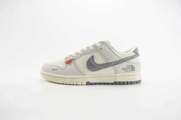 Nike SB Dunk Low x The North Face