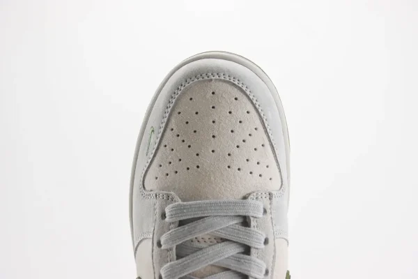 Nike SB Dunk Low x The North Face - Image 8