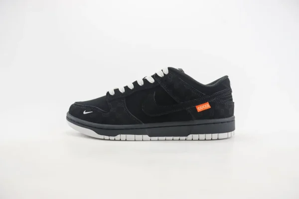 Nike SB Dunk Low x GUCCI