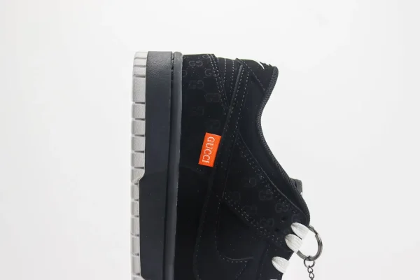Nike SB Dunk Low x GUCCI - Image 7
