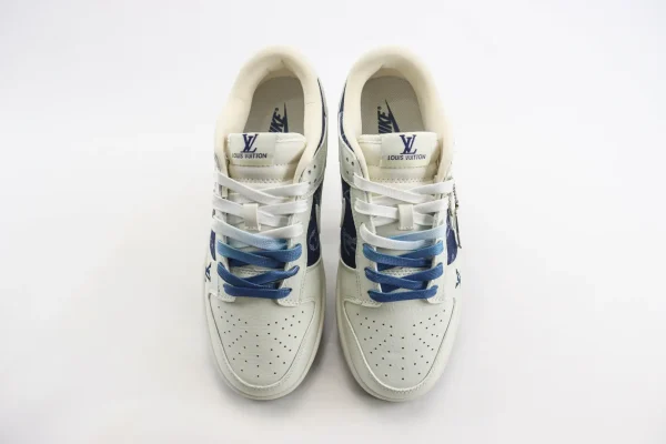 Nike SB Dunk Low x LV - Image 5