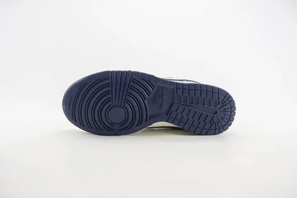 Nike SB Dunk Low - Image 4