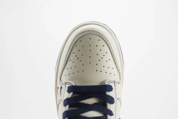 Nike SB Dunk Low - Image 8
