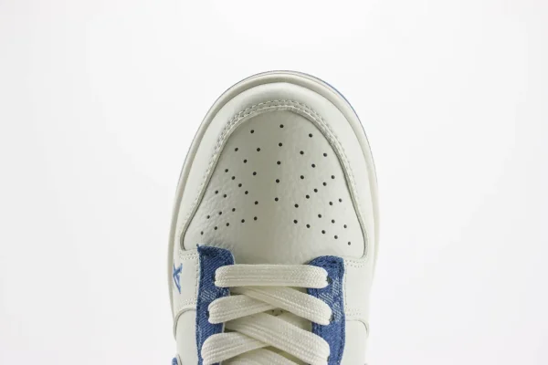 Nike SB Dunk Low x LV - Image 8