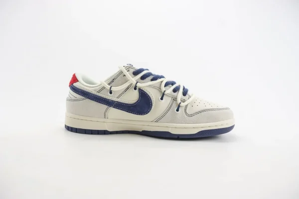 Nike SB Dunk Low x Bape - Image 3