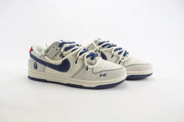 Nike SB Dunk Low x Bape - Image 2