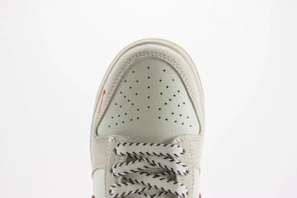 Nike SB Dunk Low x Bape - Image 8