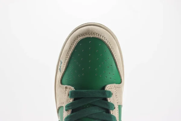 Nike SB Dunk Low x Bape - Image 8