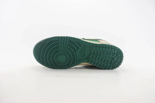 Nike SB Dunk Low x Bape - Image 4