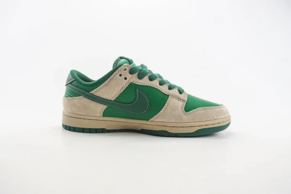 Nike SB Dunk Low x Bape - Image 3