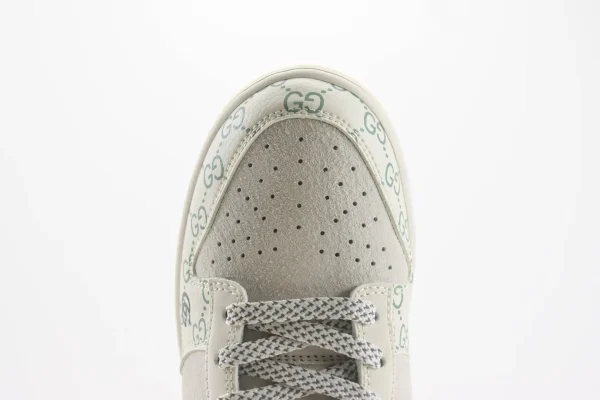 Nike SB Dunk Low x GUCCI - Image 8