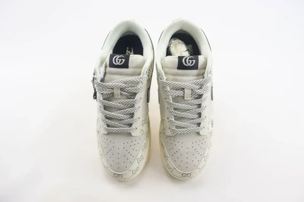 Nike SB Dunk Low x GUCCI - Image 5