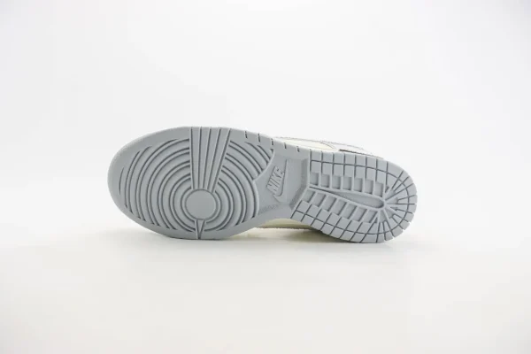 Nike SB Dunk Low x LV - Image 4