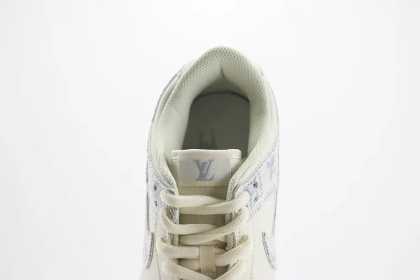 Nike SB Dunk Low x LV - Image 9