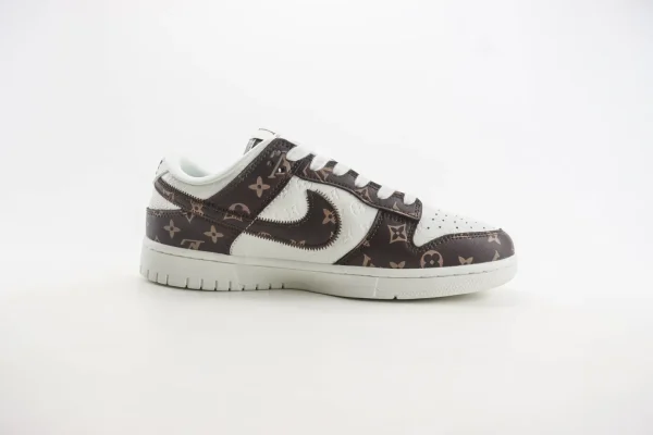 Nike SB Dunk Low x LV - Image 3