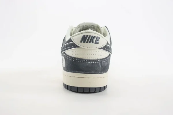 Nike SB Dunk Low x The North Face - Image 6