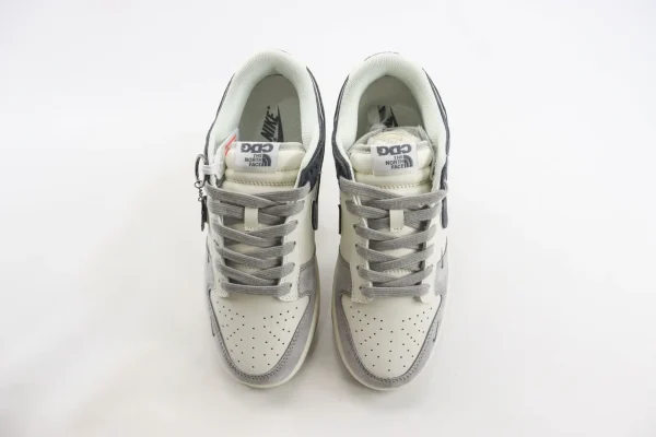 Nike SB Dunk Low x The North Face - Image 5