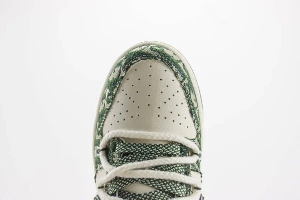 Nike SB Dunk Low x Dior - Image 8