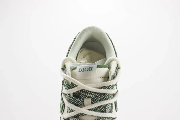 Nike SB Dunk Low x Dior - Image 9