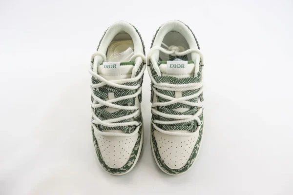 Nike SB Dunk Low x Dior - Image 5