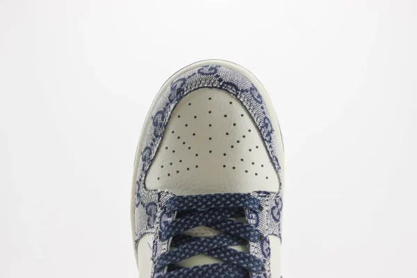 Nike SB Dunk Low x GUCCI - Image 8
