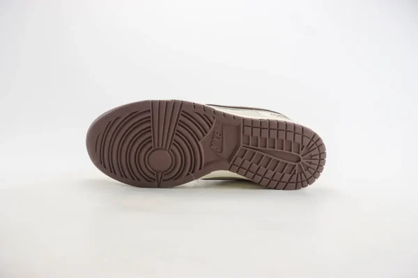 Nike SB Dunk Low x The North Face - Image 4